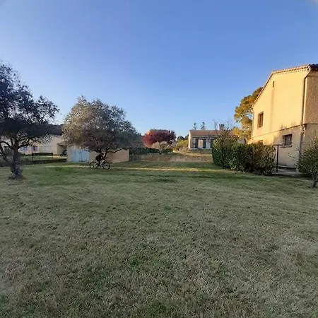 Holiday home Coeurs En Provence Suze-la-Rousse